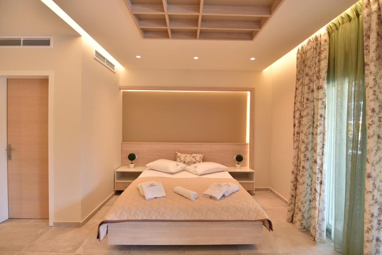 On Board Luxury Studios Sarti Luaran gambar