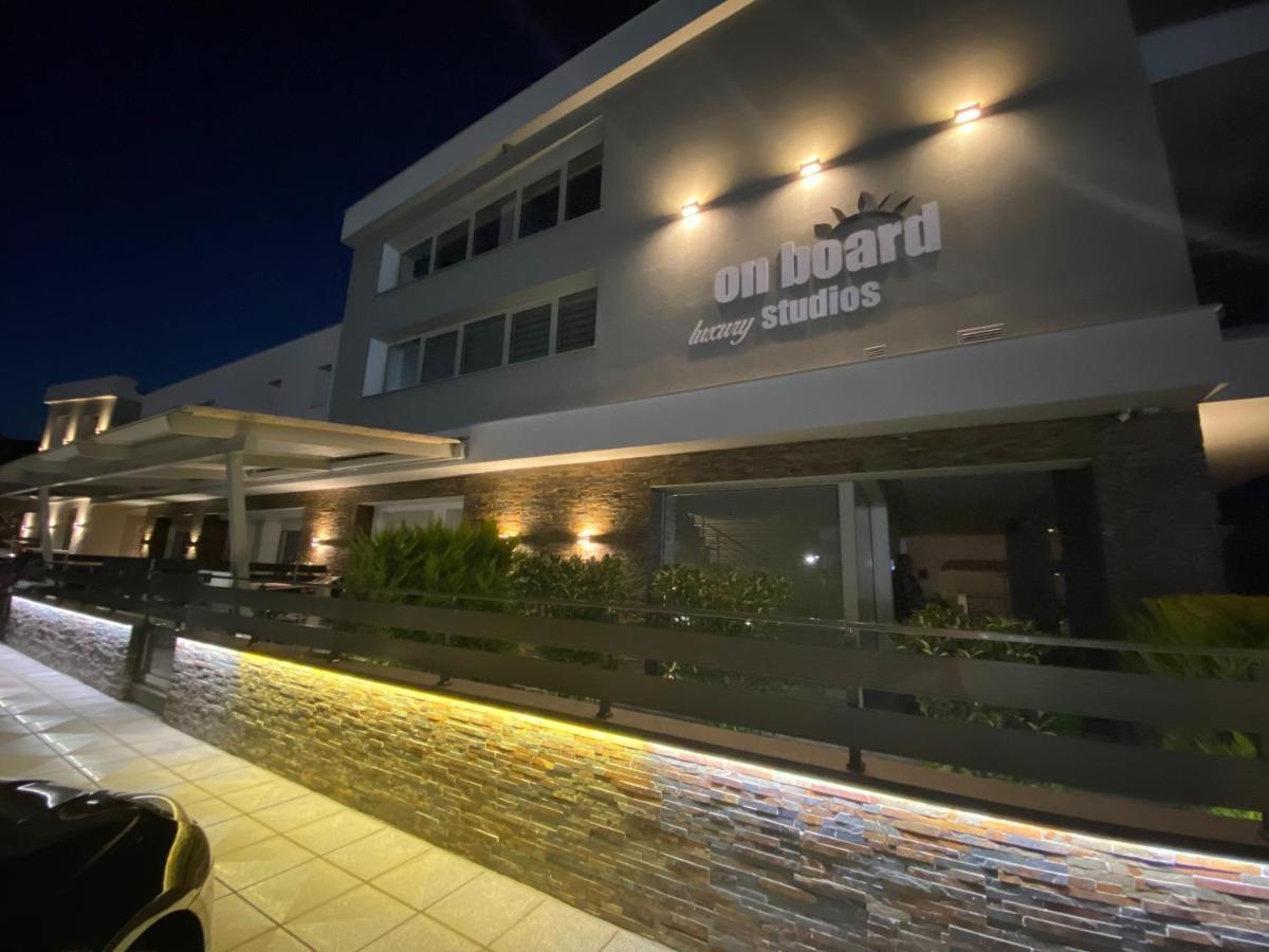 On Board Luxury Studios Sarti Luaran gambar