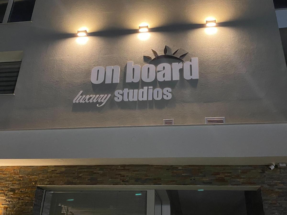 On Board Luxury Studios Sarti Luaran gambar
